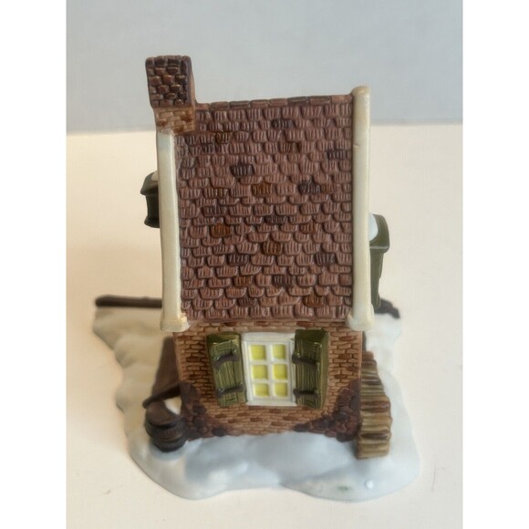 Department 56. Heritage Village Collection. Childe Pond And Skaters. 1988 - Picture 7 of 10